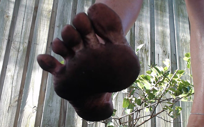 MySweetFeet4u2c: Šlapání nohou ve špíně