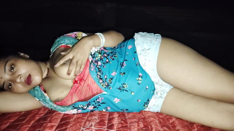 Pooja raniji: Pooja Bhabhi Night Hard Sex na piętrze