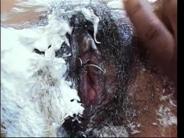 Best Butts: Black stud shaves hairy snatch of tattooed ebony ho then...
