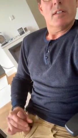 TJenner: Masturbare la prânz și îmi gust sperma