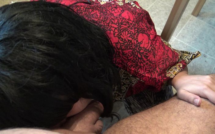 Stepmom Susan: Questa donna delle pulizie è scioccata!! Lo decollo dal mio grosso...