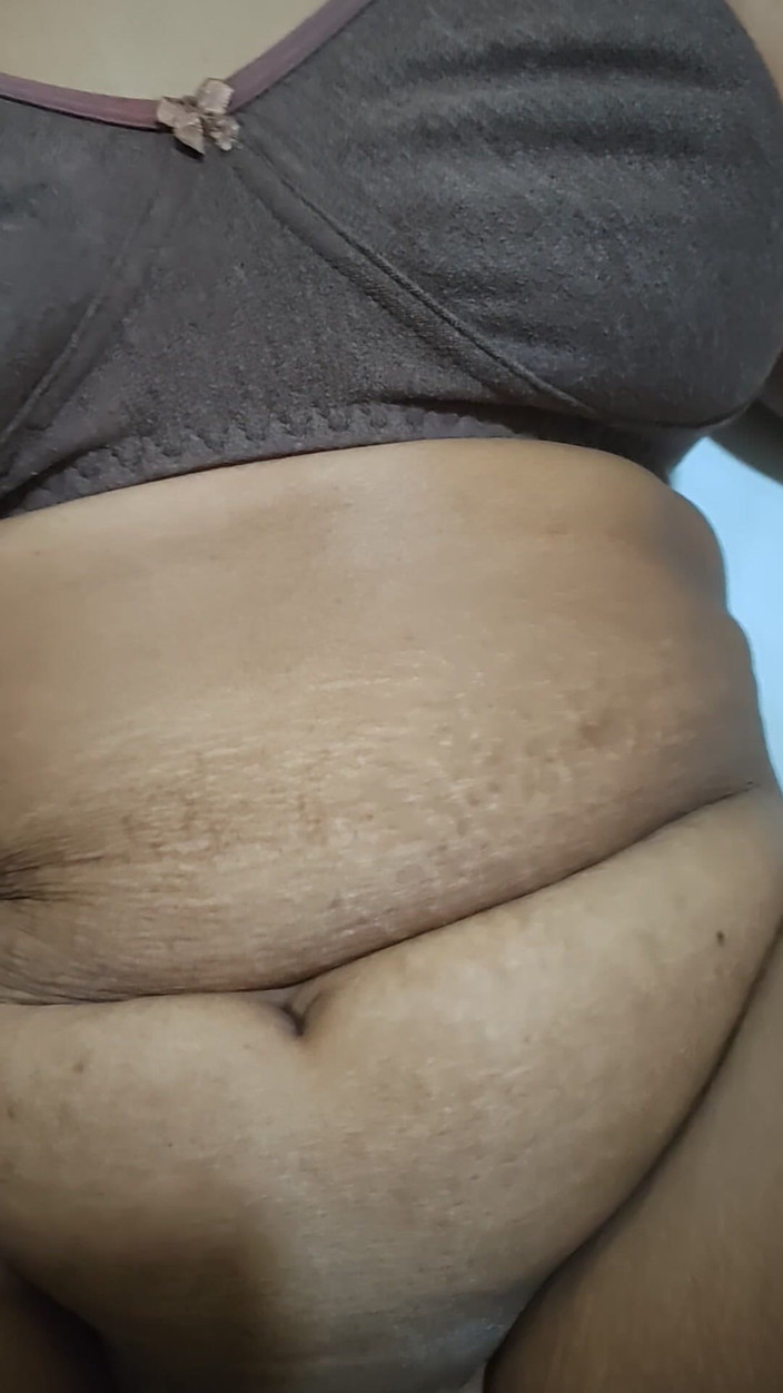 Dollyvram: 내 보지를 따먹는 배다른 오빠