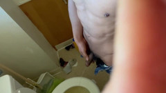 Xooshua (xblue18): Prostě jsem musela čůrat, chceš mě vidět?