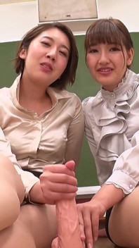 Seria manatsuki dan sawa sasaki pengen kamu ngasih kamu makanan yang enak!