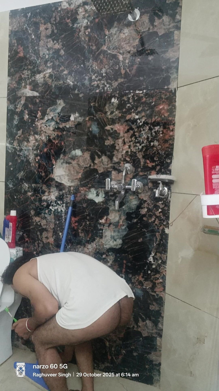 Rajasthani-old-lover: Indický desi muž si užívá sexu se sousedem policistou nevlastním...