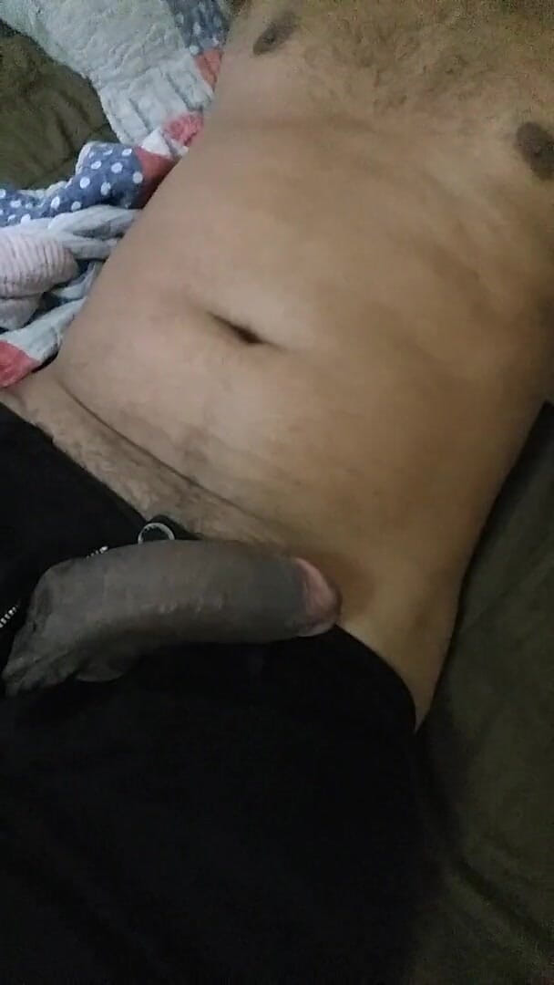 Boy top Amador: Kamu suka kontol hitam besarku nggak?