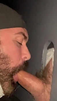 Cumshot în Glory Hole Partea 8