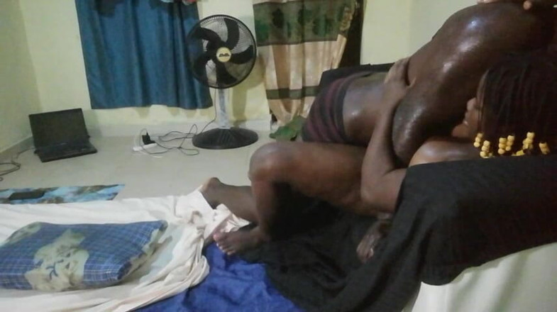 Pornsexlive: Menembus dan mendominasi pelacur