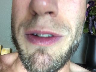 Adam Castle Solo: Одноразовый и поглощающий рот крошечной подруги