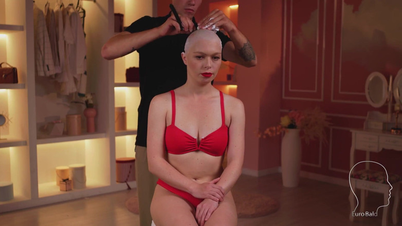 Euro Bald: Valeria