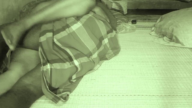 Priyanka314: 村でのインド人カップルのホットロマンス