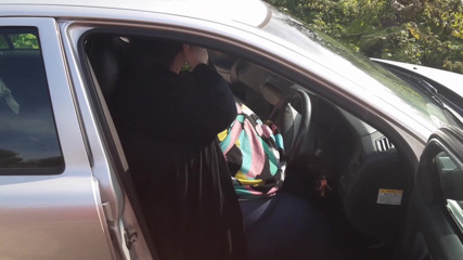 SSBBWLadyBrads: BBW SSBBWは車に収まるのに苦労しています+NG集