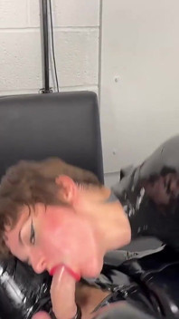 Fisting and Blowjob in Latex