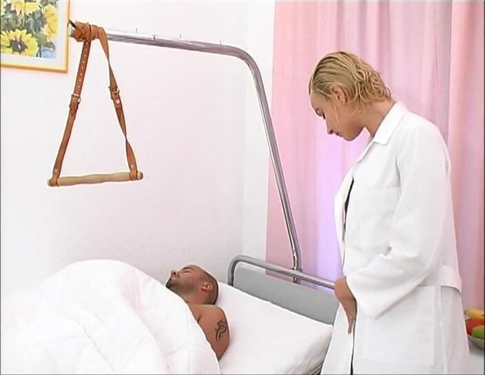 All about pee: Pee Doctora - Piss Swallow and Fuck in Hospital