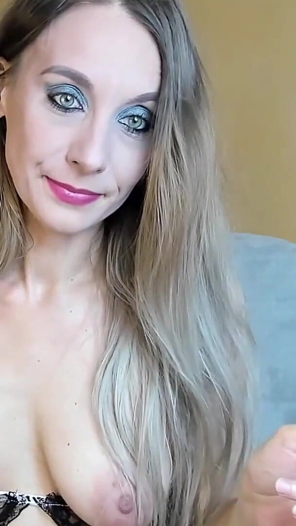 Naughty Adeline: Smoking zusammenstellung - über 40 nsfw rauchvideos