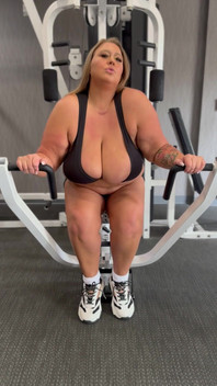 Blonde BBW MILF