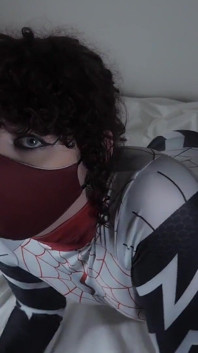 Spider girl, femboy trap, face baisée par Miles Morales, grosse bite noire