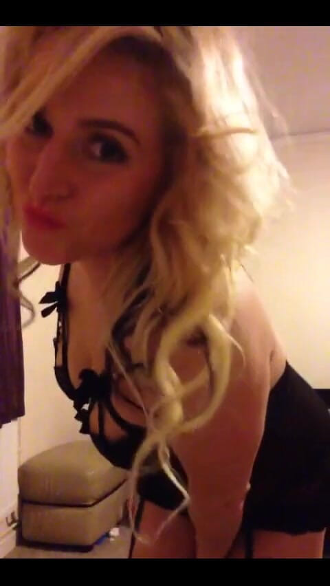 Loula Lou: 3 set lingerie dalam satu video