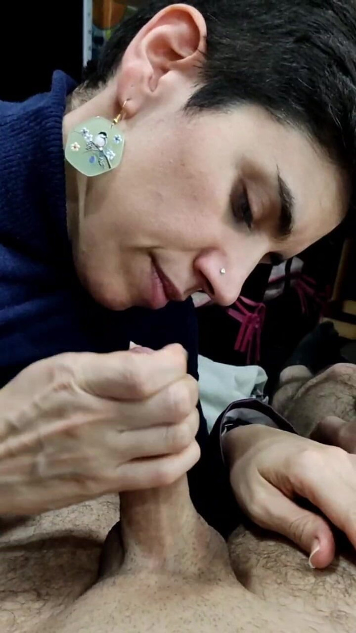 TheArtOfCum: Quickie! Abspritzen auf ihre lieblingsschokolade!