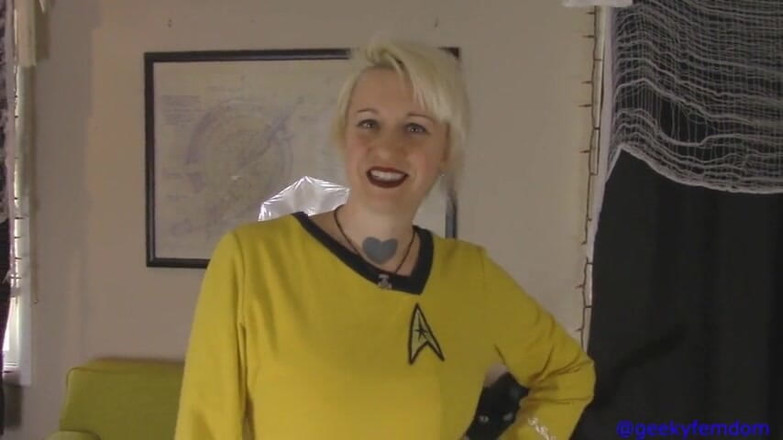 Geeky Femdom: Il capitano ti sorprende a andare da lei sull'holodeck