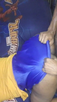 Büyük götlü orta yaşlı seksi kadın