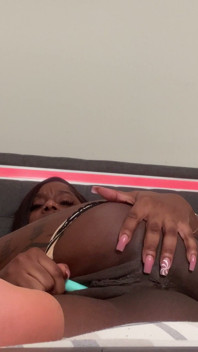 Ebonys Gets Nasty on Facetime