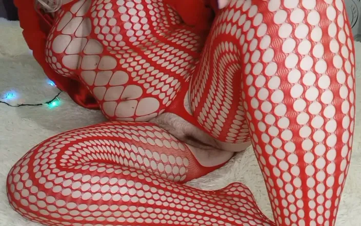 Whitekitten: Red Fisnhet Bodysuit and Fur Teasing