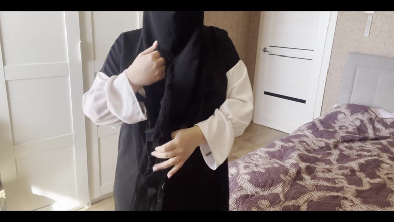 Lux Eva: Syrian MILF Found Pantyhose and Came Very Wet, Damn, Oh...