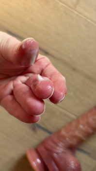 Je Te Montre Mon Grool Crémeux Après Avoir Joué Avec Le Gode