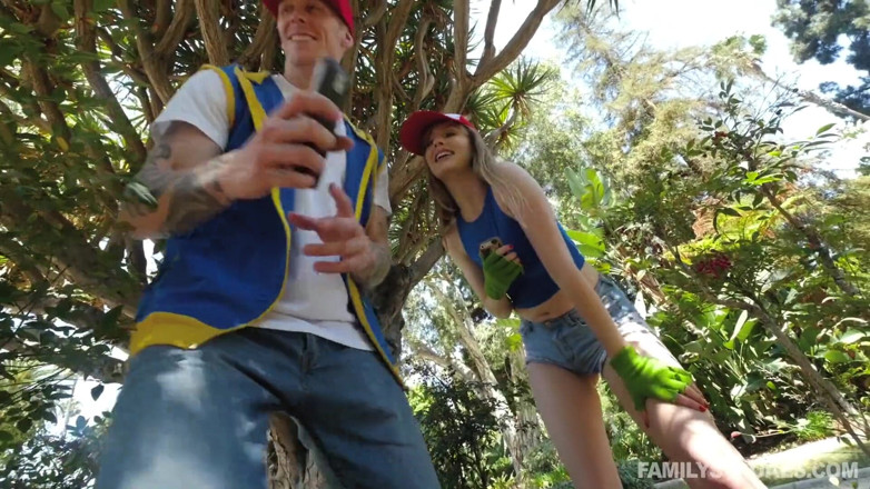 Family Strokes: Cute gamer chick fucks her hung step-bro