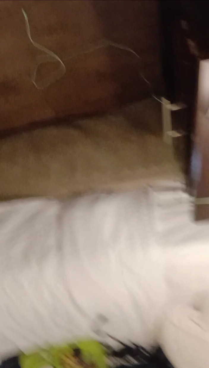 Masonluvsanal: Pantat dan memek cewek semok kulit hitam ini di-fingering dan...