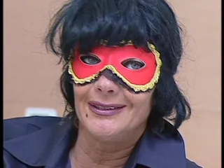 La dama de 70 años, la ama de casa la prostituta y el profesor
