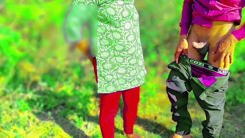 Your_aisha: 타마린드 훔쳐보는 인도 마을 소녀, 농장 주인에게 따먹히는 불쌍한 인도 소녀