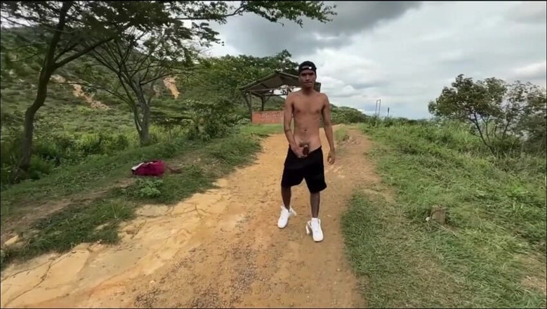 vergar4_daviid: Sucking the Athlete's Cock with a Huge Cock