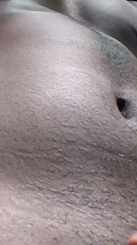 내 집에서 혼자일 때 내 몸과 자지를 가지고 노는 걸 좋아해(커밍도)