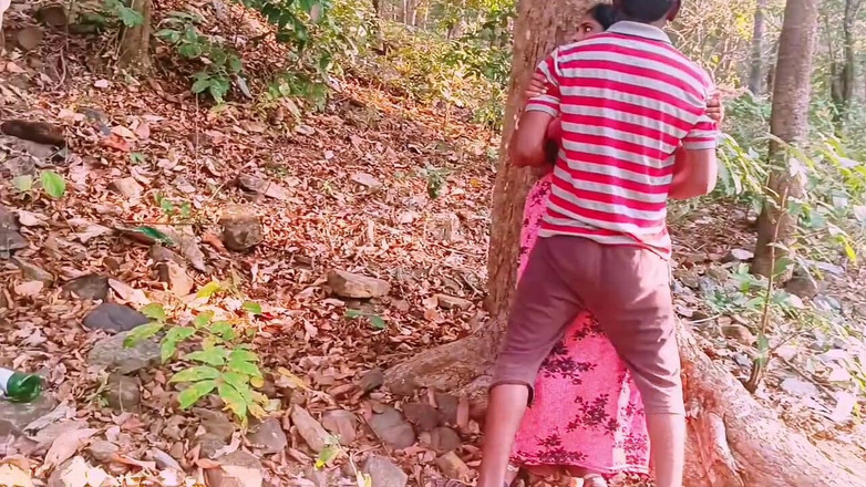 Telugu honey lips: Desi macecha a nevlastní syn venkovní sex Telugské sprosté řeči