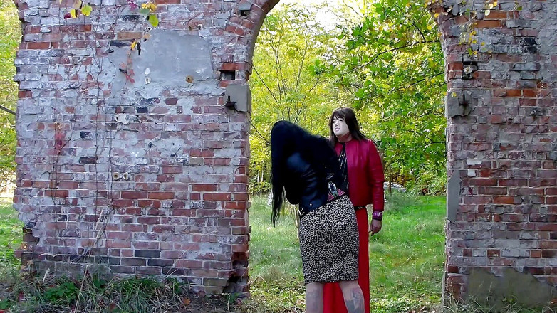 Domina Lady Vampira - SM Studio Femdom Empire: Vedere în aer liber 1