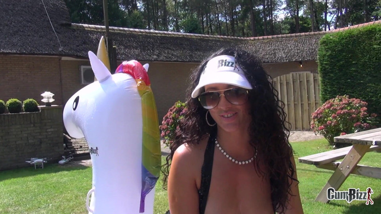 Cumbizz: Brazilian girl loves the BBC