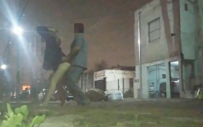 Activecouplearg: Sexe dans la rue à poil
