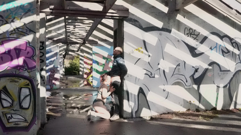 Petitpiment: I Suck My Urbex Guy!