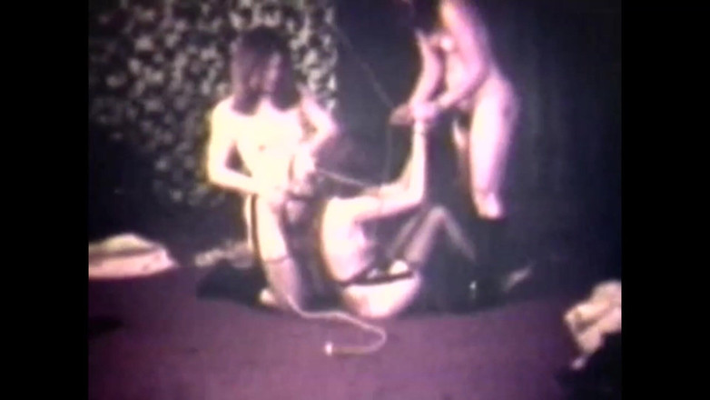 Vintage Megastore Full hd: 레즈비언들이 스스로를 묶는다