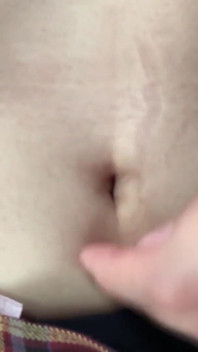 O abdome plano de Sara Kagami e seu orgasmo com umbigo - festa do umbigo !!