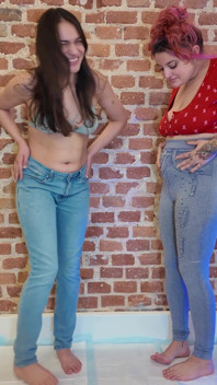 Rebeca Addams and Ana Spears Peeing on Jeans Show off