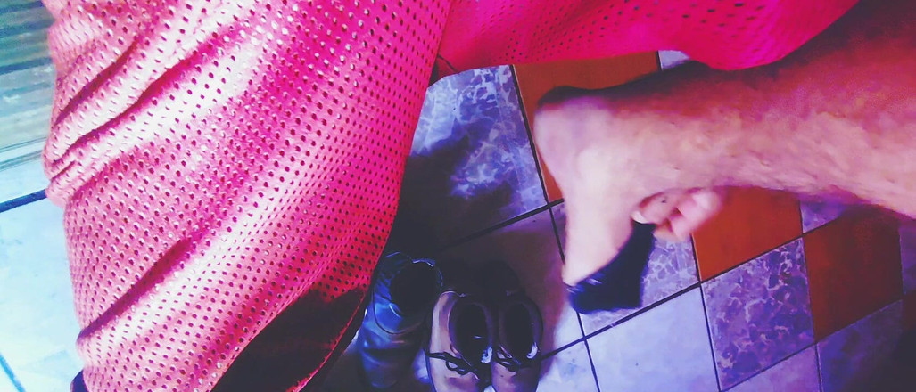 Stink HairyMale: Obouvání bot - POV