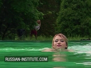 Russian Institute: बड़े स्तनों वाली कॉलेज गर्ल कैंपस में आउटडोर सेक्स