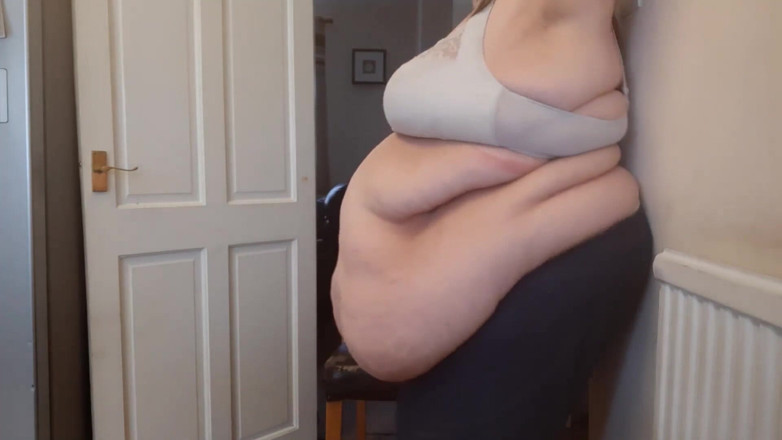 SSBBWLadyBrads: SSBBW BBW belly jiggles and wiggles
