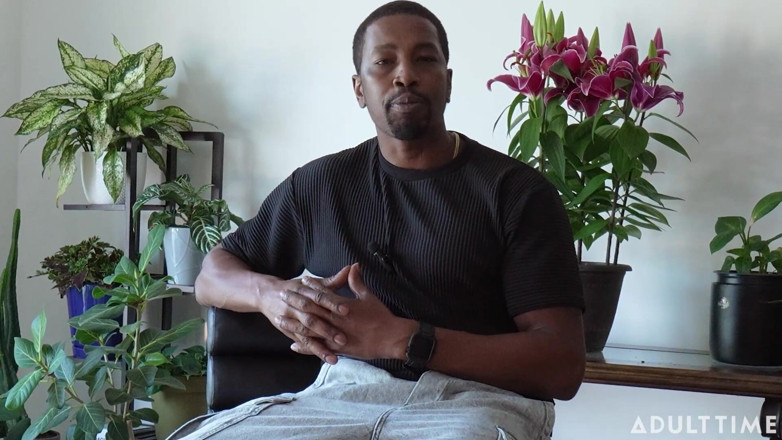 Adult Time Podcast: Isiah Maxwell Chooses a Fragrance for Every Scene! | Pornstar Interview |...