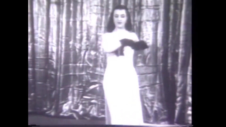 The Unforgettable: Dancing kıyafetlerini çıkarıyor