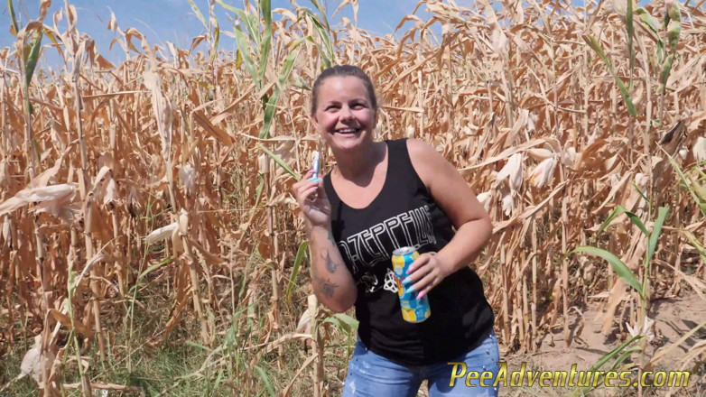 Pee Adventures: BBW tattooed girl pee her jeans outdoor