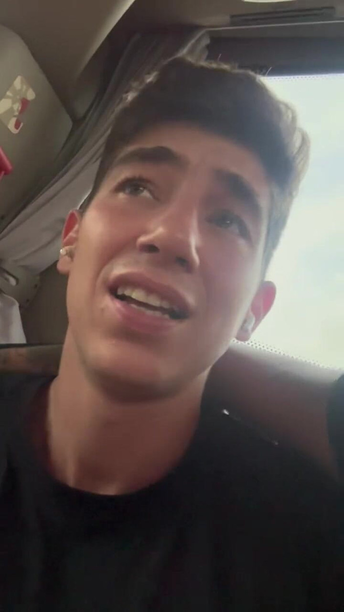 Yasmina and Brady: Mi Mujer Me Hace Una Increíble Mamada En El Autobús-...